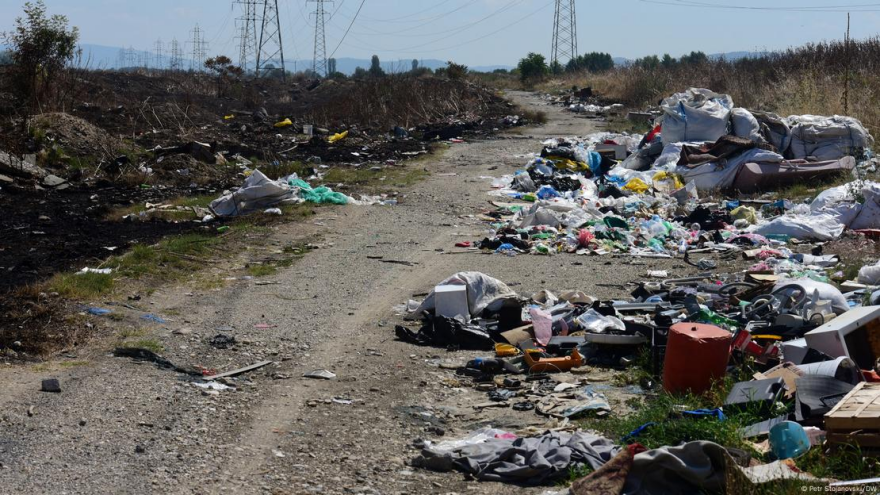 Κάλπες σήμερα στη Βόρεια Μακεδονία με φόντο το ευρωπαϊκό αδιέξοδο
