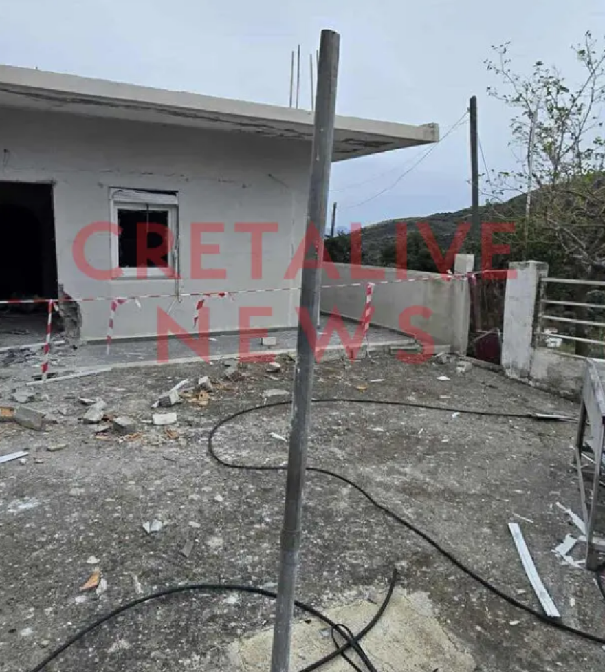 Η οικοδομή που μπήκε η βόμβα και αναζωπύρωσε τη βεντέτα στα Βορίζια - Ισοπέδωσε πόρτα και παράθυρα