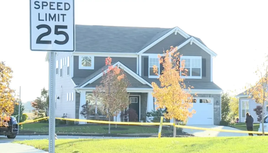 Την πυροβόλησαν μπροστά στον άνδρα της αφού έκανε λάθος στο σπίτι που πήγαν να καθαρίσουν