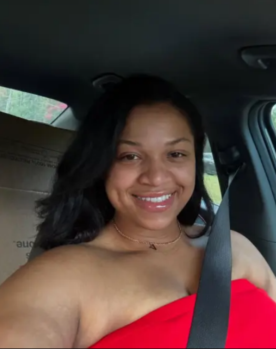 Influencer στις ΗΠΑ θα πληρώσει 1,75 εκατ. δολάρια γιατί κατέστρεψε τον γάμο του μάνατζέρ της