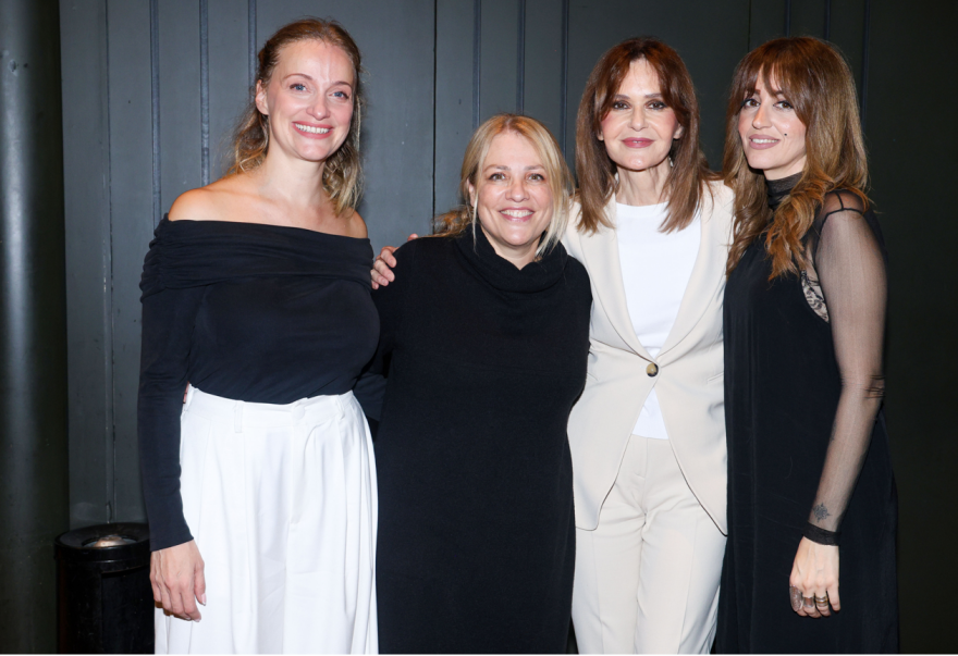 Το «Κρυφτό» στο Θέατρο «Κάτια Δανδουλάκη»