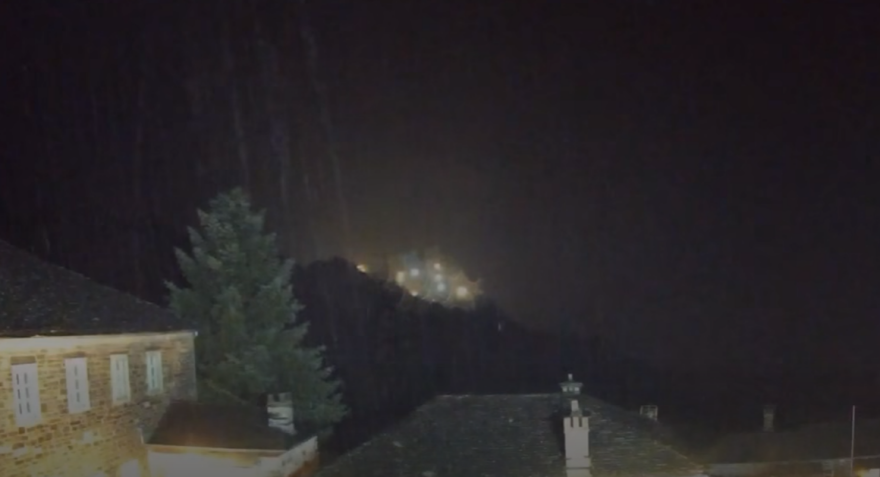 Κακοκαιρία: Προβλήματα από τις καταιγίδες σε Ήπειρο και Θεσπρωτία - Ζημιές από κεραυνούς σε σπίτια, στο Πάπιγκο τα μεγαλύτερα ύψη βροχής