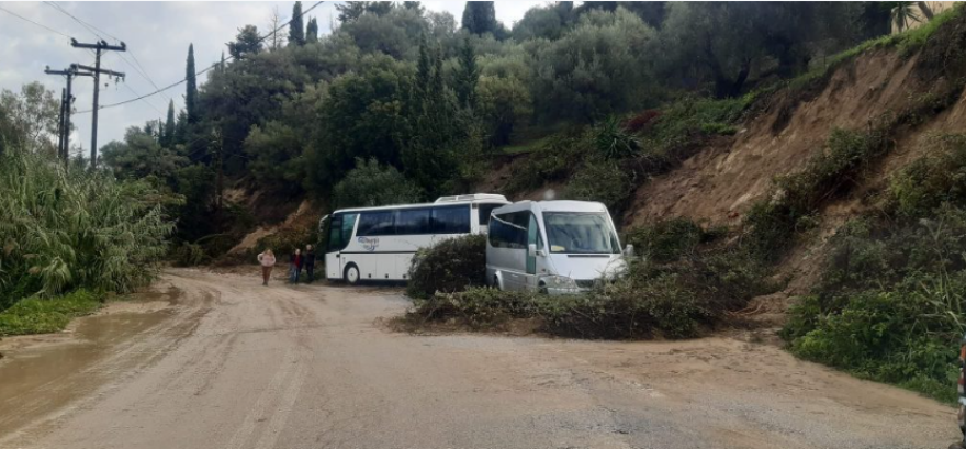 Προειδοποίηση για επικίνδυνα φαινόμενα σε Λευκάδα, Άρτα, Πρέβεζα, Θεσπρωτία, Ιωάννινα - Τι είναι η γραμμή λαίλαπας που πλήττει τα βορειοδυτικά