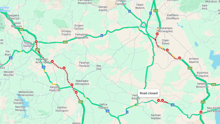 «Ασφυξία» στην Εθνική Οδό από τα μπλόκα: Ταλαιπωρία από Ριτσώνα μέχρι Μαρτίνο, αποκλεισμένοι δρόμοι σε Λάρισα, Τρίκαλα και Καρδίτσα