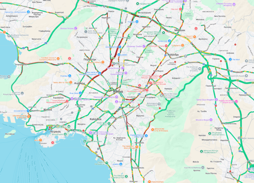 Κίνηση στους δρόμους: Ουρές χιλιομέτρων και στα δύο ρεύματα του Κηφισού, προβλήματα σε Σκαραμαγκά και κέντρο