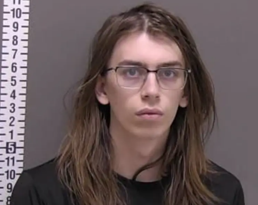 &Alpha;&nu;&alpha;&tau;&rho;&iota;&chi;&iota;&alpha;&sigma;&tau;&iota;&kappa;ό έ&gamma;&kappa;&lambda;&eta;&mu;&alpha; &sigma;&tau;&iota;&sigmaf; &Eta;&Pi;&Alpha;: 21&chi;&rho;&omicron;&nu;&omicron;&sigmaf; &delta;&omicron;&lambda;&omicron;&phi;ό&nu;&eta;&sigma;&epsilon; &tau;&eta; &sigma;ύ&nu;&tau;&rho;&omicron;&phi;ό &tau;&omicron;&upsilon;, &tau;&eta; &delta;&iota;&alpha;&mu;έ&lambda;&iota;&sigma;&epsilon; &kappa;&alpha;&iota; έ&sigma;&tau;&epsilon;&lambda;&nu;&epsilon; &mu;&eta;&nu;ύ&mu;&alpha;&tau;&alpha; &sigma;&tau;&omicron;&upsilon;&sigmaf; &gamma;&omicron;&nu;&epsilon;ί&sigmaf; &tau;&eta;&sigmaf; &gamma;&iota;&alpha; &nu;&alpha; &pi;&iota;&sigma;&tau;&epsilon;ύ&omicron;&upsilon;&nu; ό&tau;&iota; &epsilon;ί&nu;&alpha;&iota; &zeta;&omega;&nu;&tau;&alpha;&nu;ή