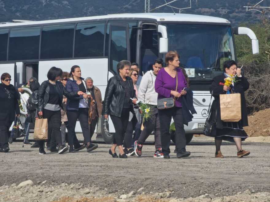 Σύγκρουση τρένων στη Λάρισα: Τρισάγιο στα Τέμπη για τα θύματα της τραγωδίας
