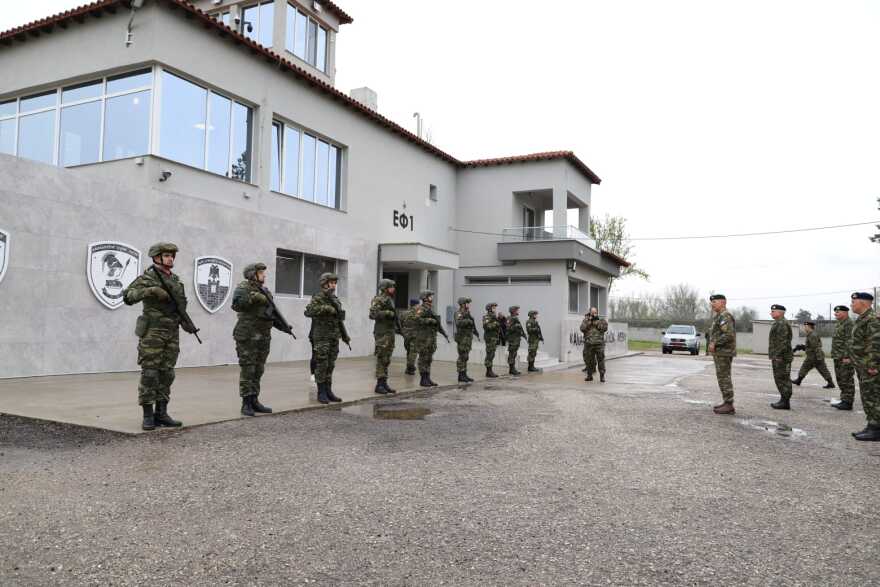 Βίντεο: Επίσκεψη Φλώρου σε μονάδες και επιτηρητικά φυλάκια στον Έβρο