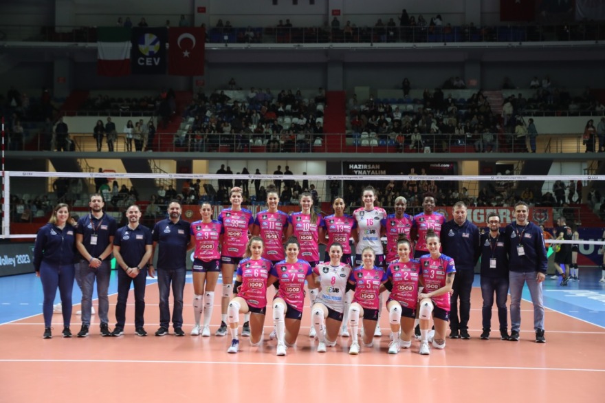 Θρίλερ στην Πόλη - Αυτοκτονία ή ατύχημα ο θάνατος της 18χρονης βολεϊμπολίστριας Τζούλια Ιτούμα