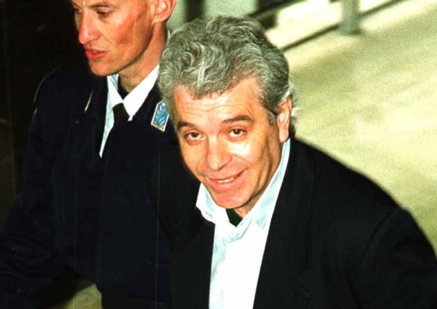 Σπύρος Καββαδίας: Η κόρη του ακόμα δεν γνωρίζει τι απέγινε το πτώμα της μητέρας της - Τη σκότωσε μπροστά στα μάτια της