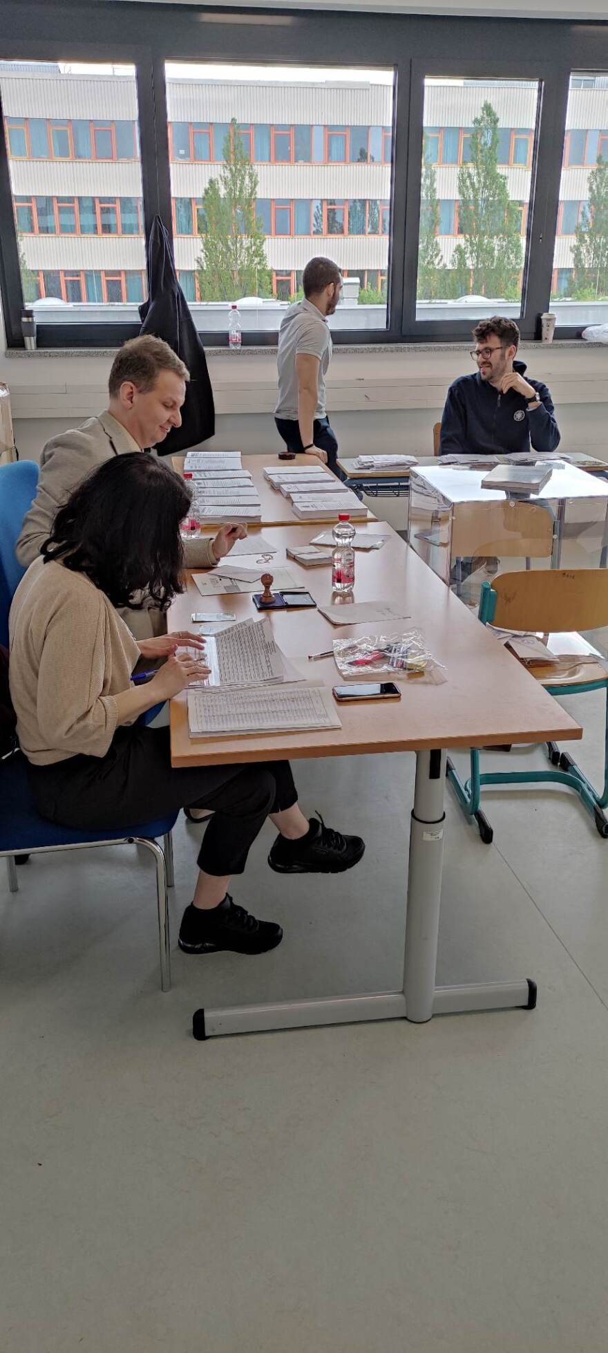 Εκλογές 2023: Έκλεισαν οι κάλπες για τους Έλληνες στην Ευρώπη - Συνεχίζεται η ψηφοφορία στην Αμερική