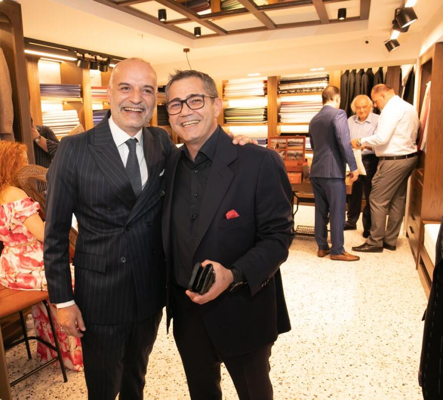 Γιώργος Παπαδόγαμβρος: Γιόρτασε τα 25 χρόνια δημιουργίας στο χειροποίητο ανδρικό κοστούμι