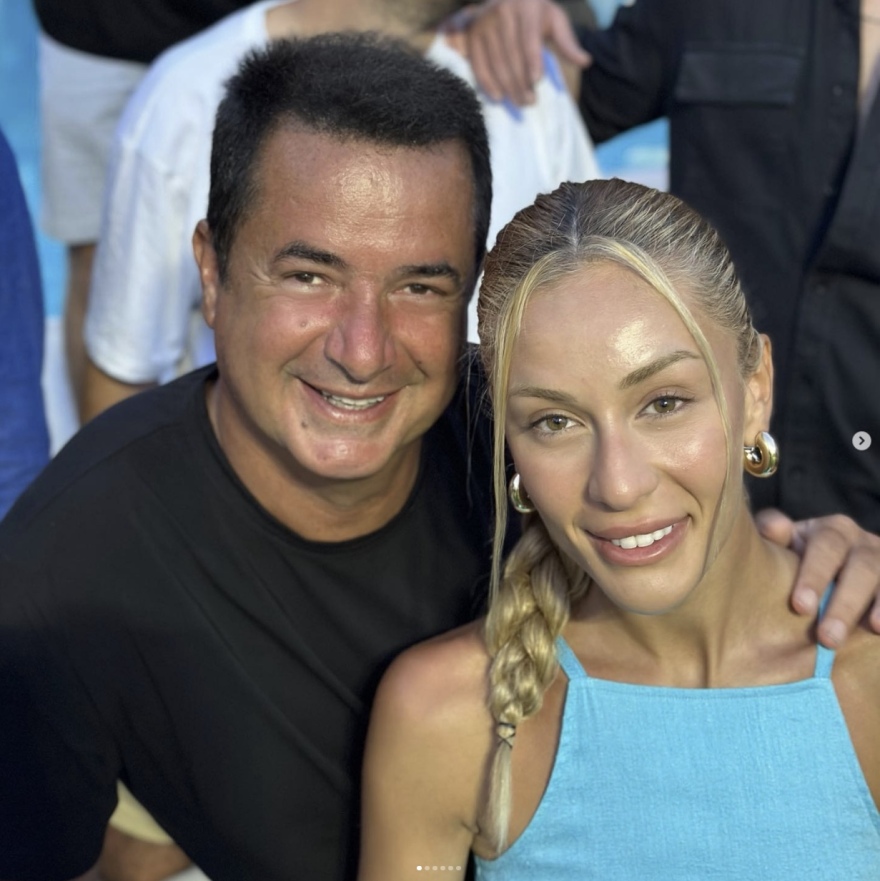 Ατζούν Ιλιτζαλί: Επίσκεψη στη Μύκονο και γενέθλια για την καλλονή σύντροφο του Mr. Survivor