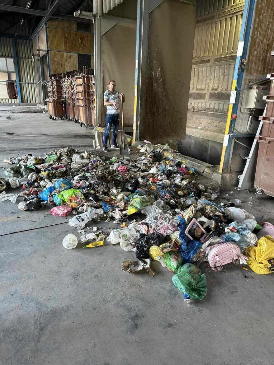 Θεσσαλονίκη: Έτσι βρέθηκαν τα κοσμήματα αξίας χιλιάδων ευρώ που κάποιος πέταξε... κατά λάθος στα σκουπίδια