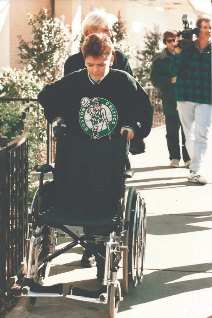 Βασίλης Δοσούλας: 29 χρόνια μετά το τραγικό ατύχημα δίνει μαθήματα ζωής