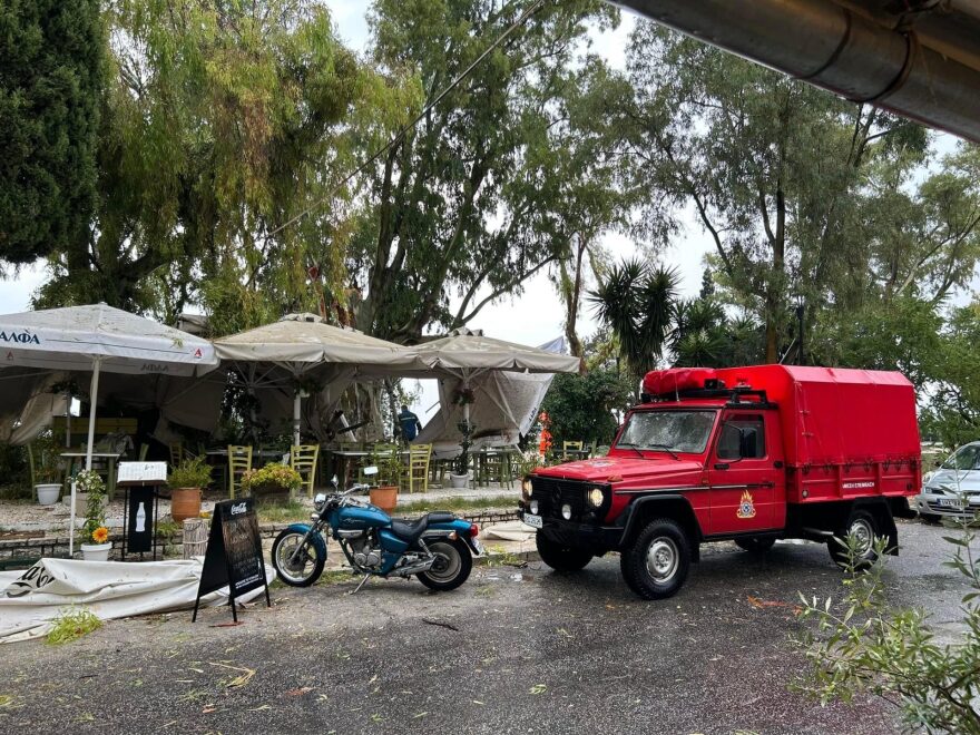 Κακοκαιρία Daniel - Κέρκυρα: Χωρίς ρεύμα περιοχές - Προβλήματα από ανεμοστρόβιλο και κεραυνούς, έπεσαν δέντρα