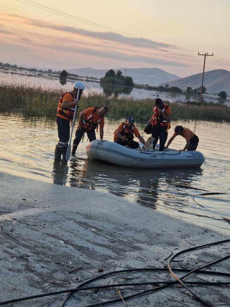 Επίλεκτες ομάδες βοηθούν στις πληγείσες περιοχές μετά την κακοκαιρία «Daniel» - Δείτε φωτογραφίες