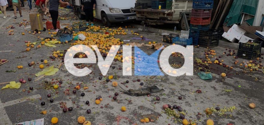 Εύβοια: Ετών 92 ο οδηγός που παρέσυρε έξι άτομα σε λαϊκή αγορά - «Πάτησε γκάζι και μπήκε μέσα, θα μας σκότωνε»