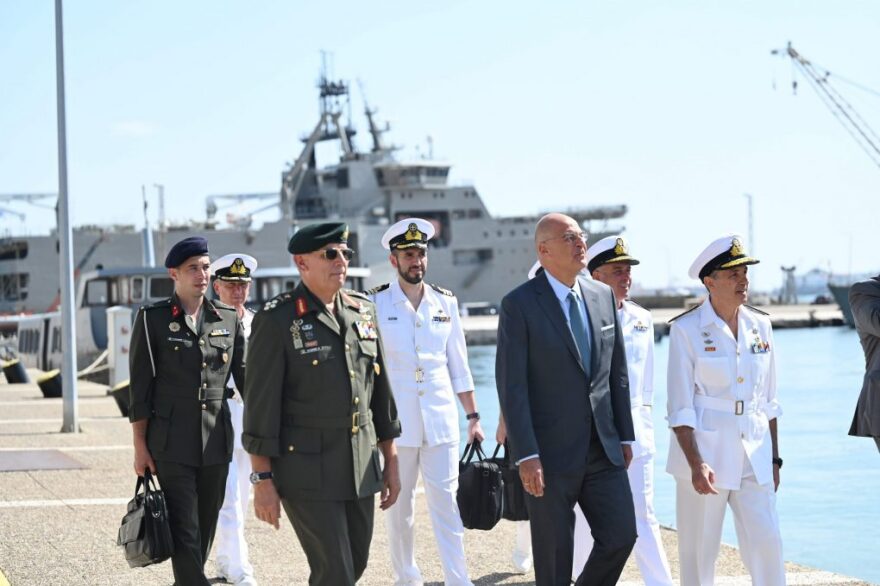 Υπουργείο Άμυνας: Κι επίσημα στον στόλο του Πολεμικού Ναυτικού το νέο πλοίο «Περσέας» - Παρουσία Δένδια η τελετή παράδοσης