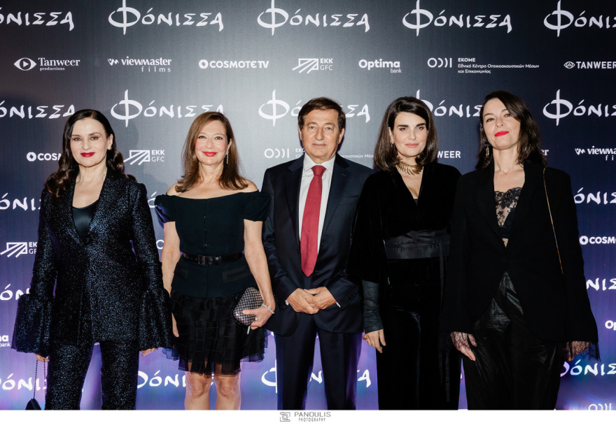 Επίσημη πρεμιέρα γεμάτη συγκίνηση για την ταινία «Φόνισσα»  - Το  μήνυμα της Καρυοφυλλιάς Καραμπέτη για το σεξισμό και την έμφυλη βία