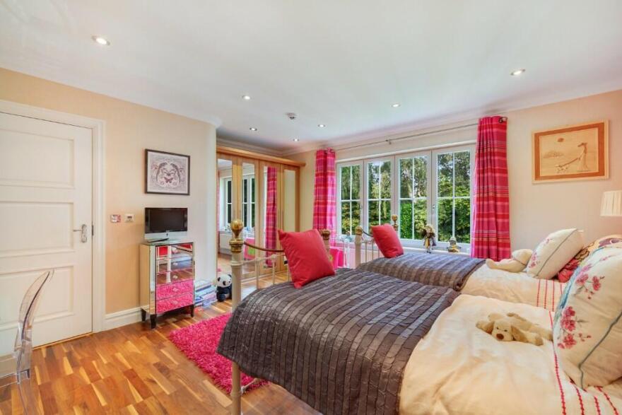 Ο Σερ Άλεξ Φέργκιουσον βγάζει στο σφυρί την απίστευτη έπαυλη του - Δείτε φωτογραφίες