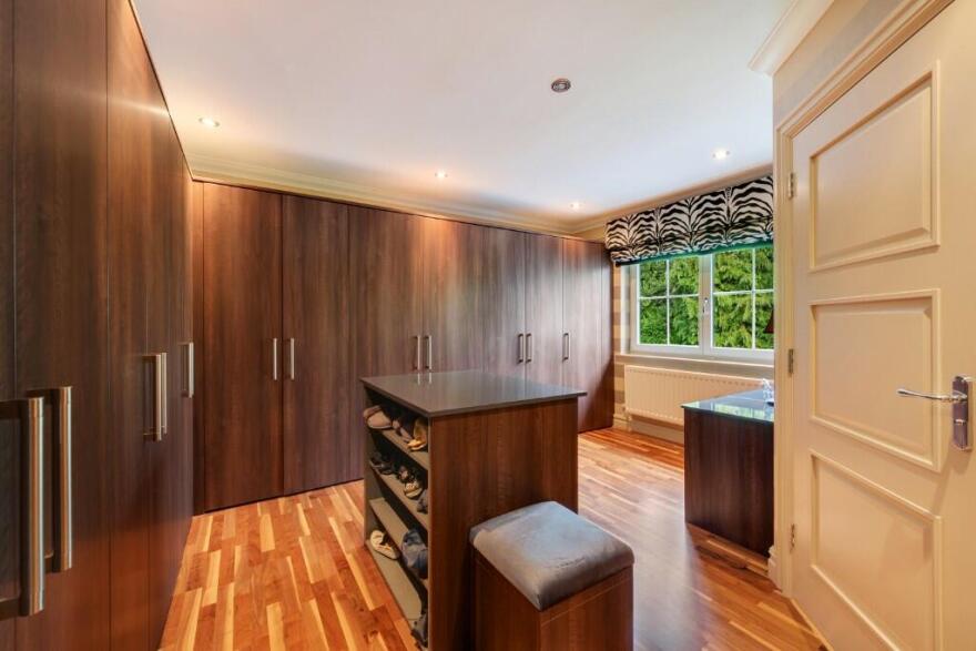 Ο Σερ Άλεξ Φέργκιουσον βγάζει στο σφυρί την απίστευτη έπαυλη του - Δείτε φωτογραφίες