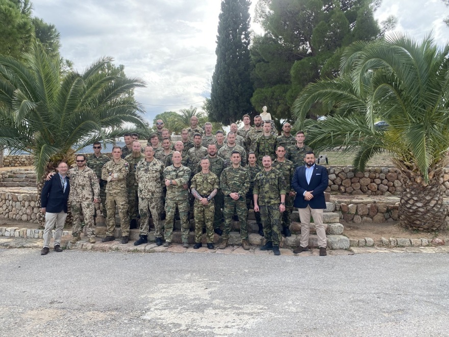 Έλληνες κομάντος έκαναν σεμινάρια Ειδικών Επιχειρήσεων με εκπαιδευτές του ΝΑΤΟ