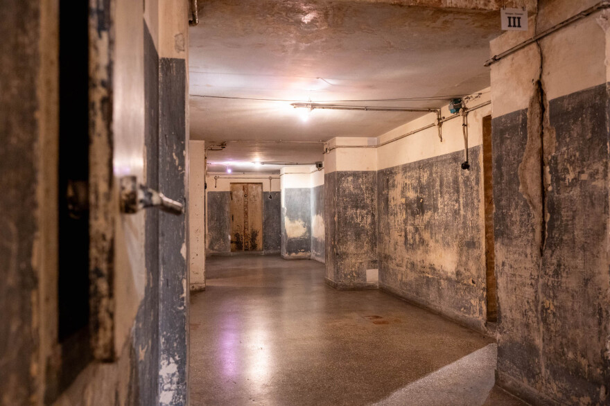 «ΚΟΡΑΗ 4»: Το κολαστήριο της Κομαντατούρ πέρασε στα χέρια του υπουργείου Πολιτισμού και του Δήμου Αθηναίων