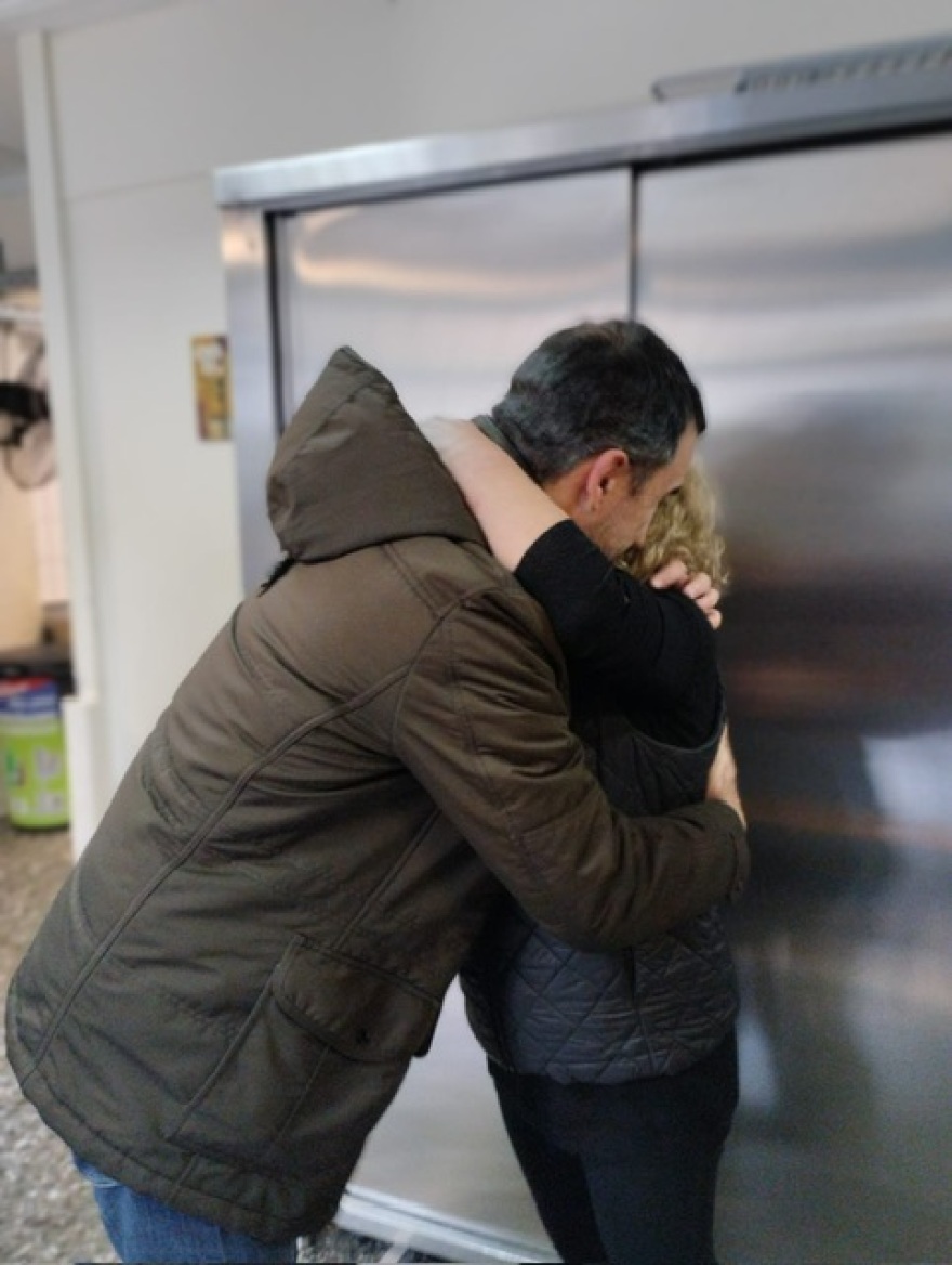 Με τον Χαρίτση συναντήθηκε η Μάγδα Φύσσα στην κοινωνική κουζίνα στο Κερατσίνι - Δείτε φωτογραφία