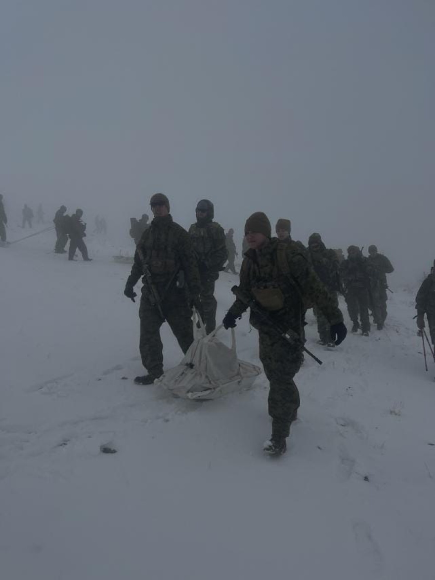 Εντυπωσιακή άσκηση Ελλήνων και Αμερικανών πεζοναυτών στα χιόνια της Πιερίας - Δείτε φωτογραφίες