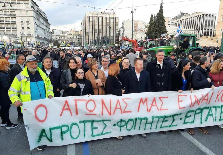 Υστερία Κασσελάκη κατά του Πρώτου Θέματος: Και όμως, πήγε και έφυγε μόνος του από το Σύνταγμα