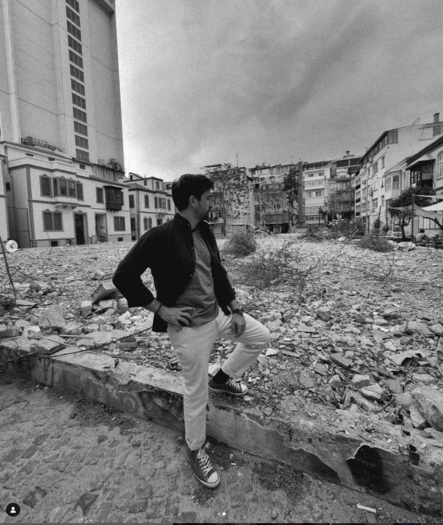 Τούρκος ηθοποιός αγόρασε το σχολείο του και το κατεδάφισε για να εκδικηθεί τους δασκάλους του