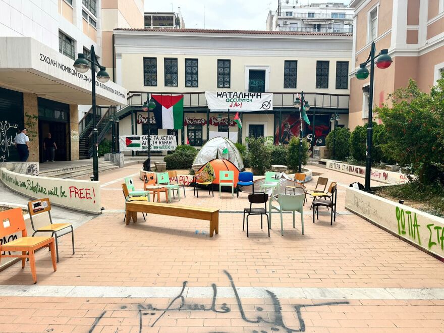 Νομική Αθηνών: Σκηνικό «Columbia» προσπαθούσαν να στήσουν οι καταληψίες