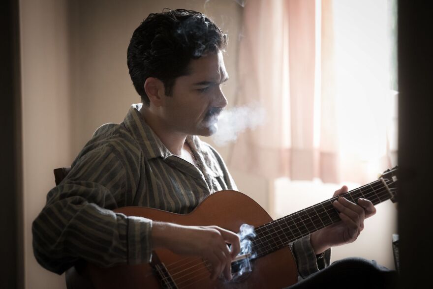 Χρήστος Μάστορας: Οι πρώτες φωτογραφίες στον ρόλο του Στέλιου Καζαντζίδη