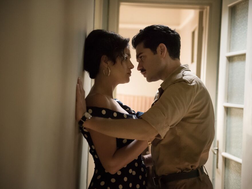 Χρήστος Μάστορας: Οι πρώτες φωτογραφίες στον ρόλο του Στέλιου Καζαντζίδη