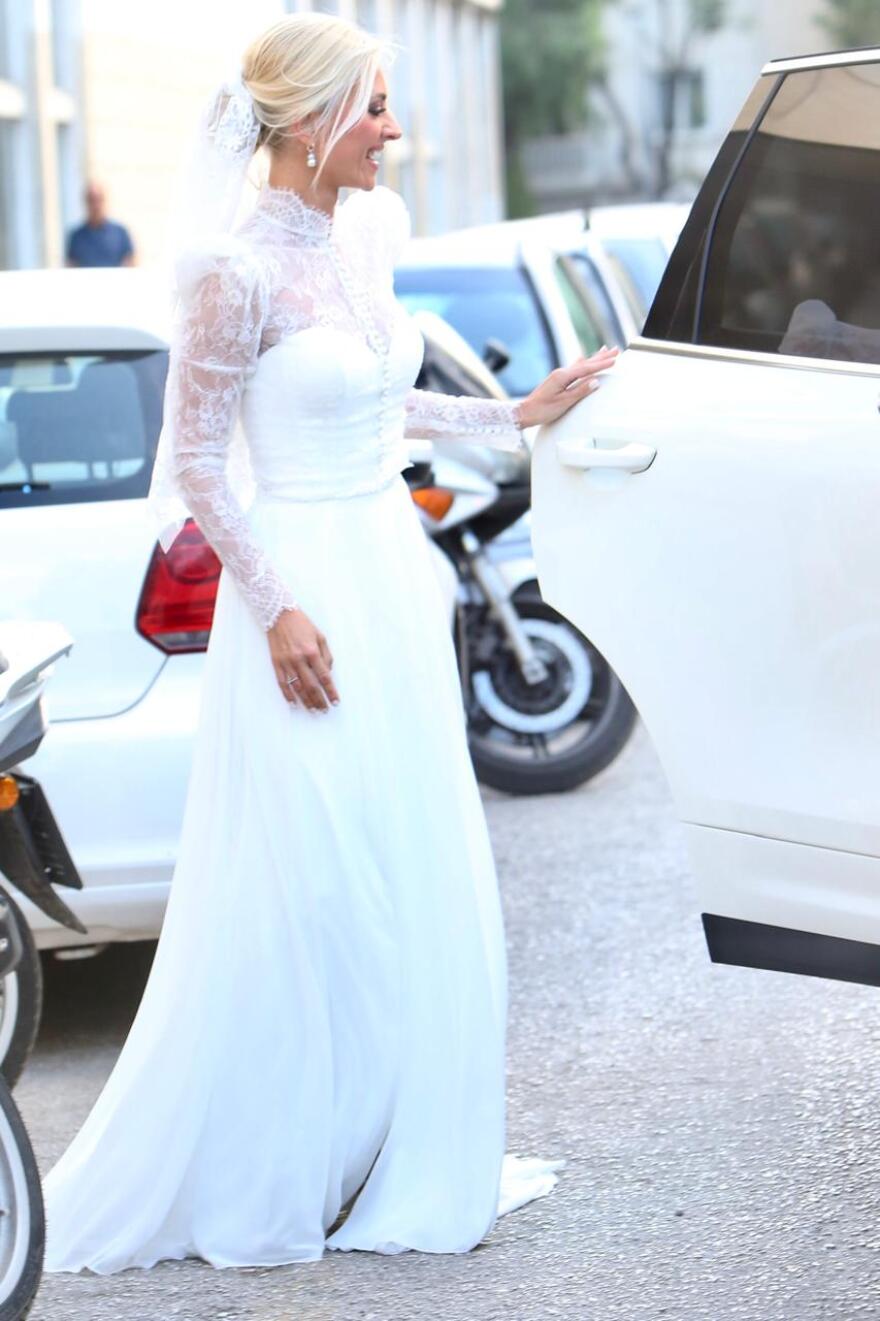 Κώστας Καραφώτης - Κάτια Μάνου: Ο πρώτος χορός των νεόνυμφων - Δείτε το βίντεο