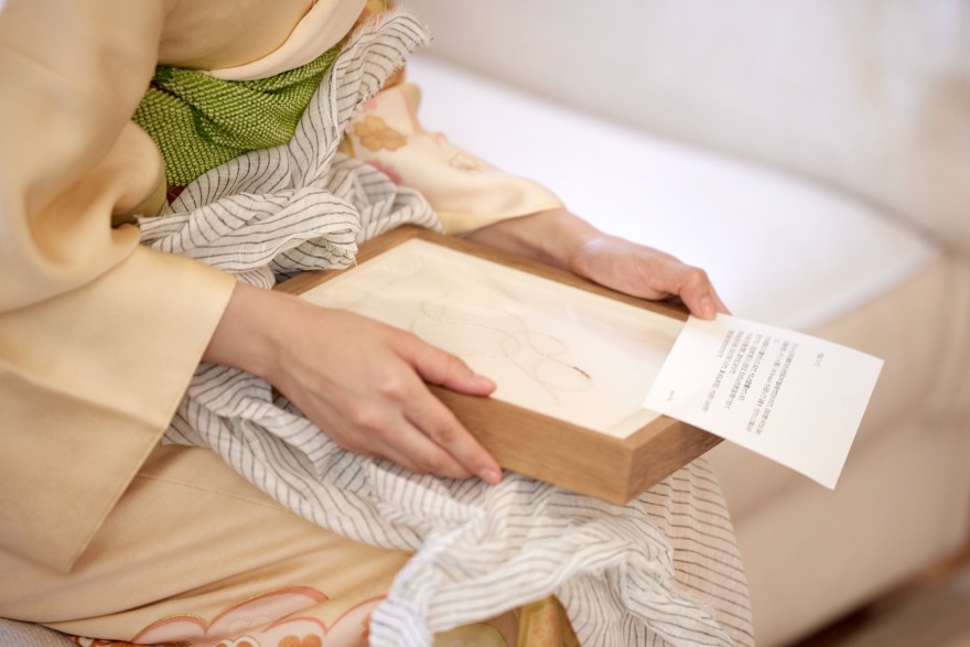 Το δώρο της Μαρέβας Μητσοτάκη στην πριγκίπισσα Κάκο της Ιαπωνίας με αναφορές στον Παρνασσό και το Φούτζι