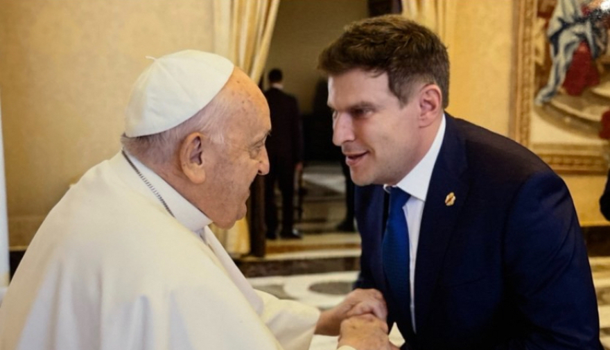 Με τον Πάπα συναντήθηκε ο Φαναρίου Αγαθάγγελος: «Οι νέοι μπορούν να σπάσουν τις προκαταλήψεις»