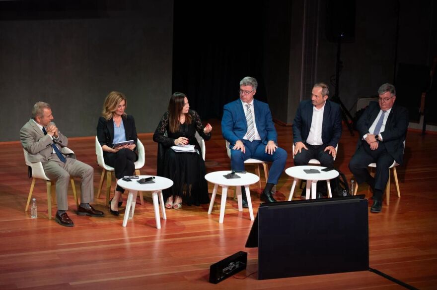 Βίκυ Φλέσσα: Η Ευρώπη οφείλει να επιστρέψει στον Ανθρωπισμό είπαν 45 επιστήμονες στην ημερίδα που οργάνωσε η υποψήφια ευρωβουλευτής της Ν.Δ.