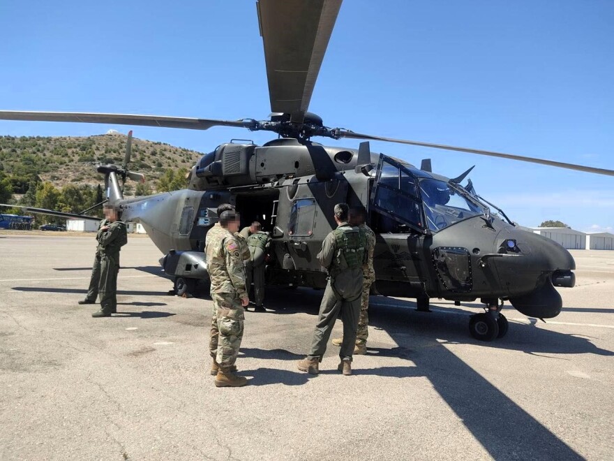 Συνεκπαίδευση Ελλάδας - ΗΠΑ στην Αττική ενόψει της παραλαβής των νέων ελικοπτέρων Black Hawk - Φωτογραφίες