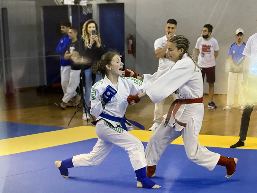 Πανελλήνιες 2024: Και πρωταθλητές και αριστούχοι - Ο Νεκτάριος και η Ειρήνη πήραν άριστα στη Φυσική