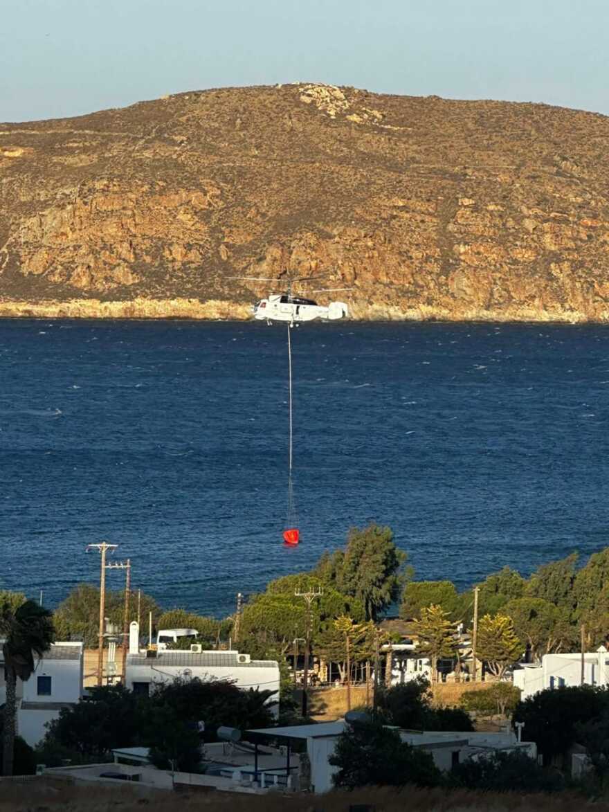 Χωρίς ενεργό μέτωπο η φωτιά στη Σέριφο
