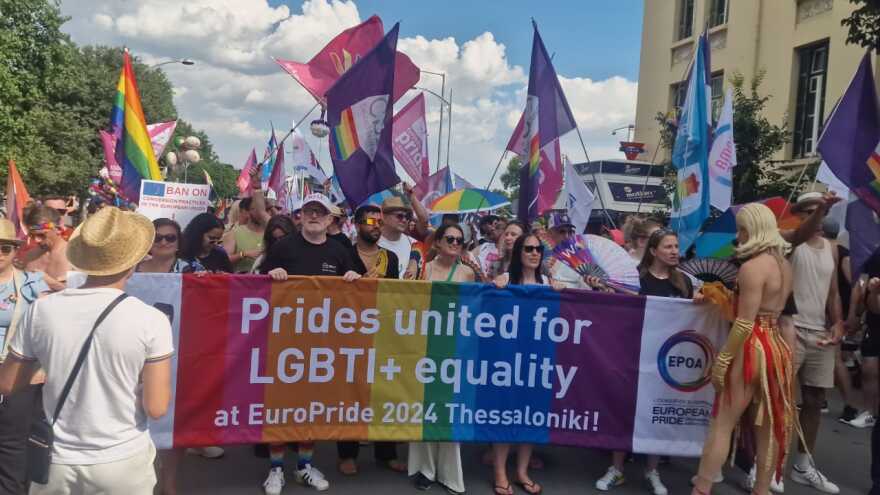 Θεσσαλονίκη: Ολοκληρώθηκε η μεγάλη παρέλαση υπερηφάνειας του Europride - Δείτε βίντεο και φωτογραφίες