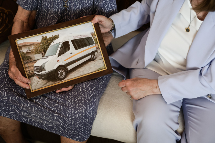 Έβρος: Η Σακελλαροπούλου επισκέφθηκε το ηλικιωμένο ζευγάρι που δώρισε 100.000 ευρώ στο νοσοκομείο Διδυμότειχου