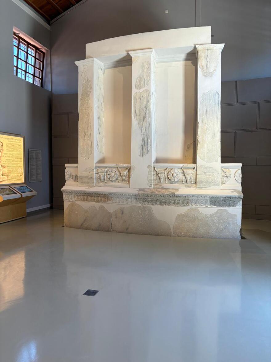 Υπουργείο Πολιτισμού: Εγκαινιάστηκε το αποκατεστημένο Αρχαιολογικό Μουσείο στη Σαμοθράκη - Δείτε φωτογραφίες