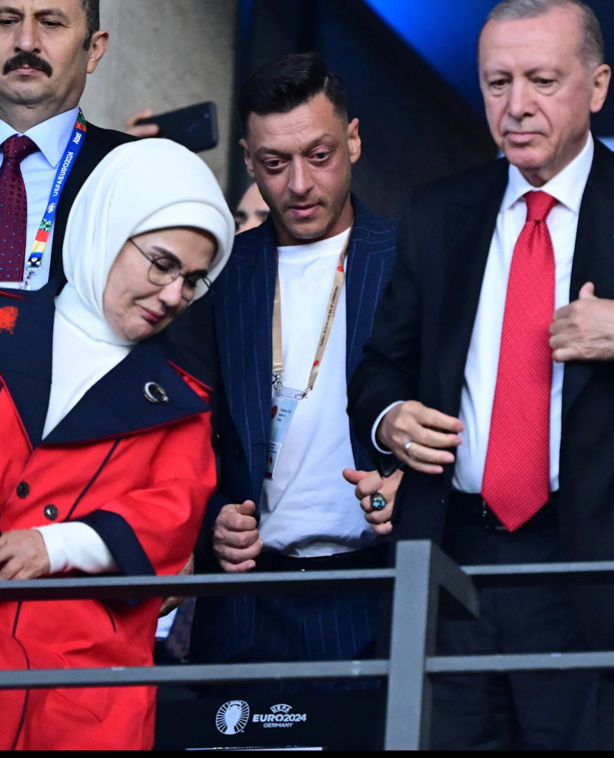 Η χλευαστική ανάρτηση του Βίλντερς και το σχόλιο για τις αντιδράσεις των Τούρκων μετά την ήττα: Να γυρίσετε στην Τουρκία