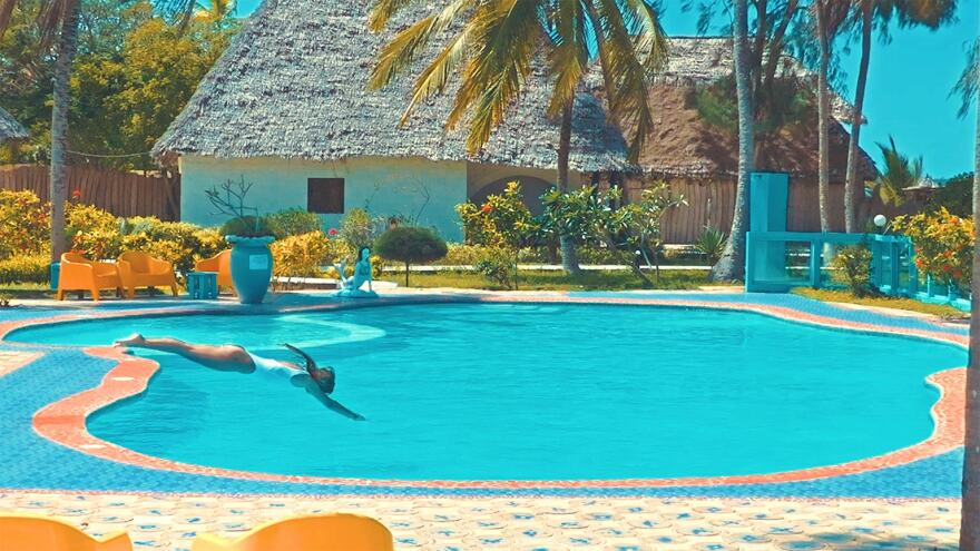 Ο Έλληνας ξενοδόχος που επένδυσε στον παράδεισο της Ζανζιβάρης