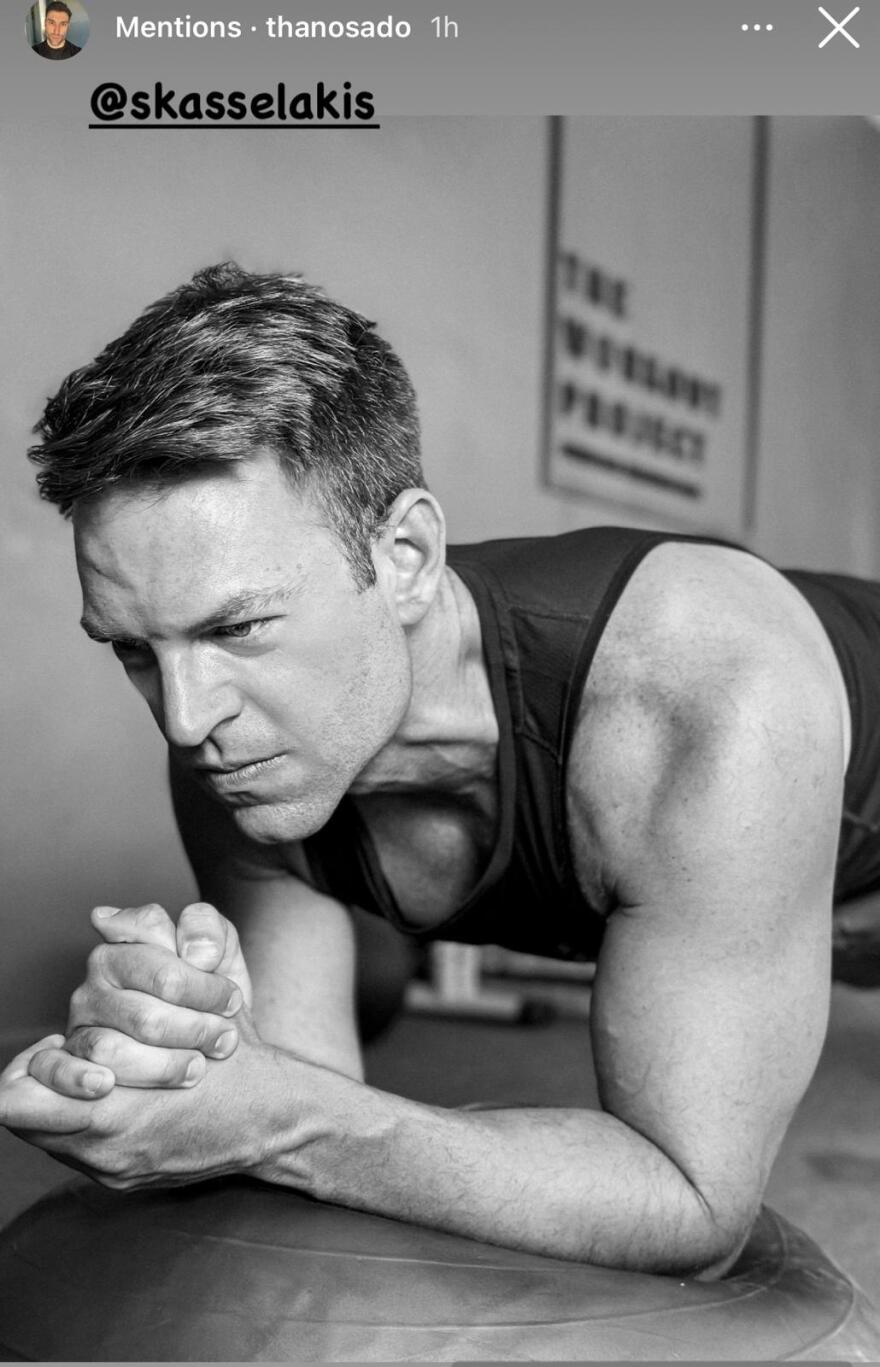 Τάιλερ Μάκμπεθ και Κασσελάκης γυμνάζονται μία εβδομάδα πριν τον γάμο στην Κρήτη - Δείτε φωτογραφίες