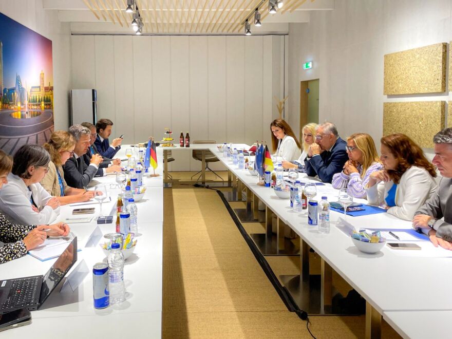 ΔΕΘ: Συνάντηση Θεοδωρικάκου με τον Γερμανό αντικαγκελάριο Χάμπεκ για περαιτέρω ενίσχυση οικονομικών σχέσεων