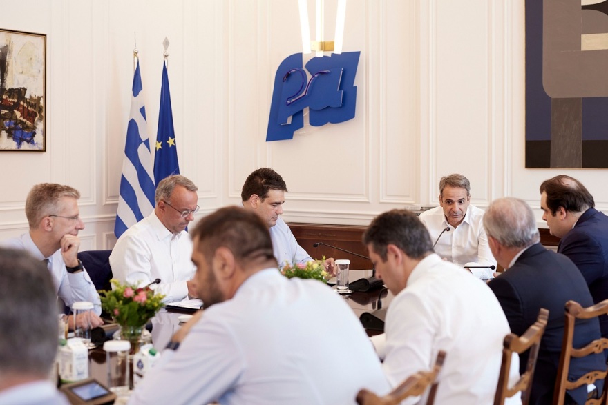 Σύσκεψη στο Μαξίμου για τα σχολικά κτίρια - Αρχές του 2025 ξεκινούν οι εργασίες ανακαίνισης, πού θα δοθεί έμφαση